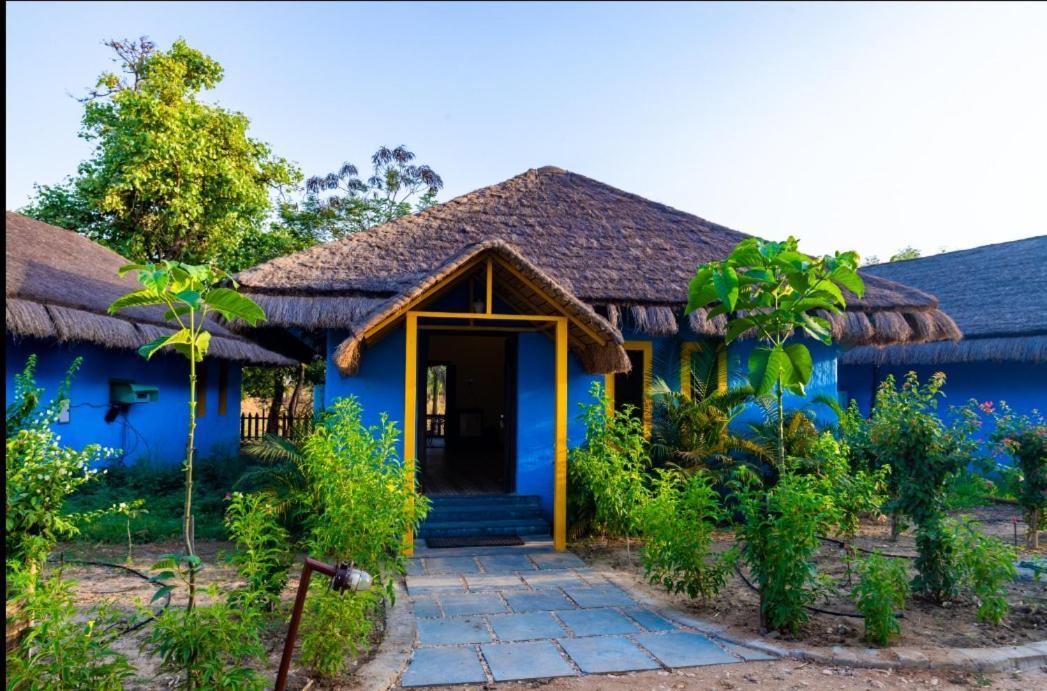 Hotel Mayur The Karma Seoni  Esterno foto